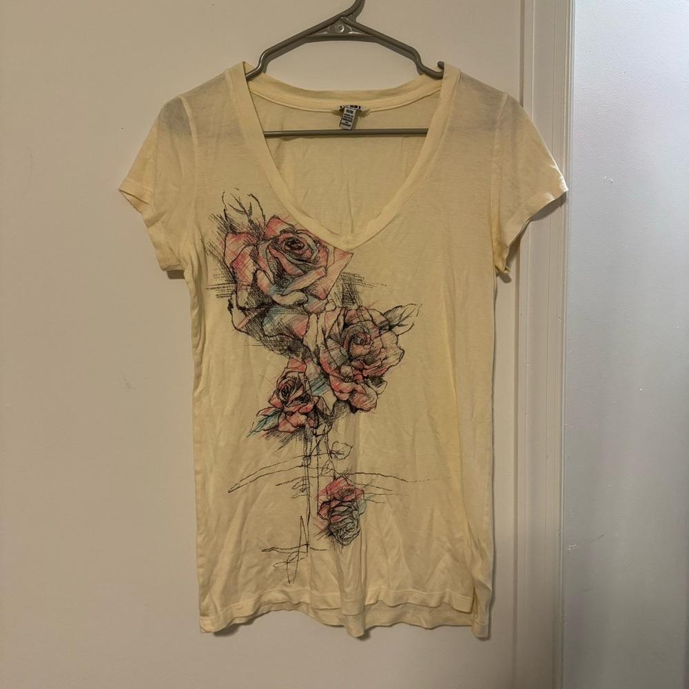 🩷 FOREVER 21 🩵 Heritage 81 Cream V-Neck Graphic Tee Rose Pink Blue Modal Blend
